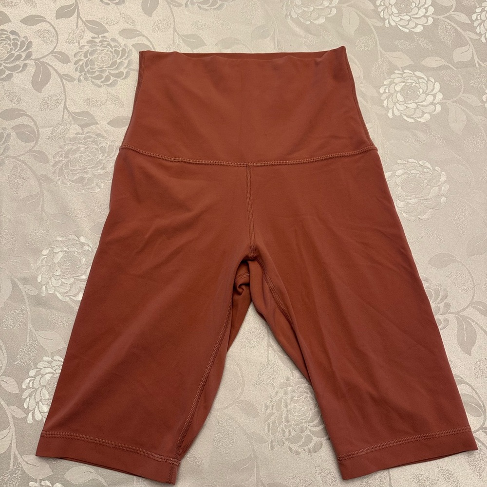 Align Mauve 8” Short